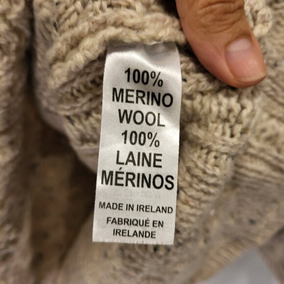 Inis Crafts Irish Cable Knit Crew Neck Marino Wool Sweater Size Medium - Picture 8 of 9